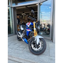 BMW F 900 R vier Pakete mit...