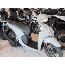 0039 Honda Vision 110 SOMMERKAMPAGNE