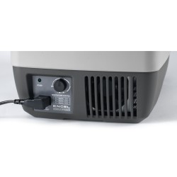 Caja refrigeradora con compresor MD14F (Little Angel)